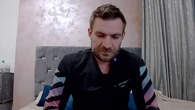 Snapshot of 10in_deluxe chatting on April 12, 3:50 pm 10in deluxe online show from April 12, 3:50 pm