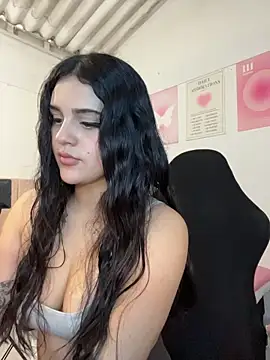 violet-333 online show from June 13, 5:55 pm