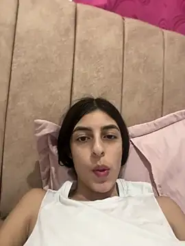 Snapshot of cristel_17 chatting on December 26, 4:21 am cristel 17 online show from December 26, 4:21 am