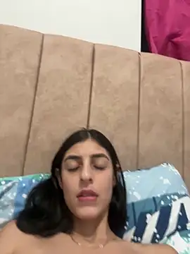 Snapshot of cristel_17 chatting on December 30, 2:20 am cristel 17 online show from December 30, 2:20 am