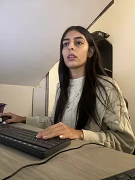 Snapshot of cristel_17 chatting on February 13, 1:29 am cristel 17 online show from February 13, 1:29 am
