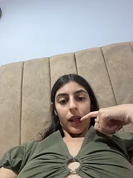 Snapshot of cristel_17 chatting on April 9, 3:39 am cristel 17 online show from April 9, 3:39 am