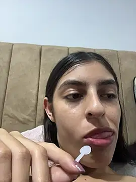Snapshot of cristel_17 chatting on April 10, 3:12 am cristel 17 online show from April 10, 3:12 am