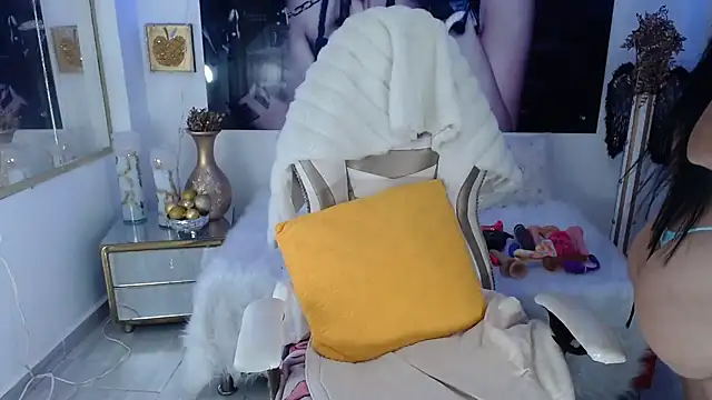 perlasharick 3 online show from December 6, 2:17 pm