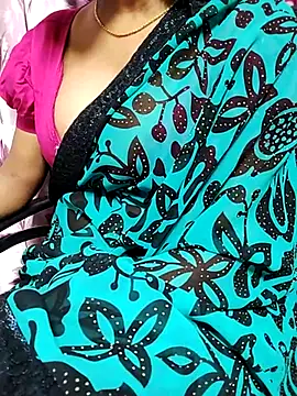 Snapshot of Shreya727 chatting on February 21, 8:49 pm Shreya727 online show from February 21, 8:49 pm