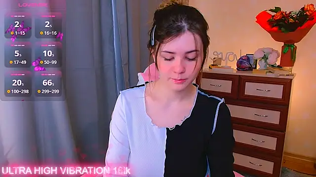 Snapshot of cutie_mili chatting on September 30, 7:02 am cutie mili online show from September 30, 7:02 am