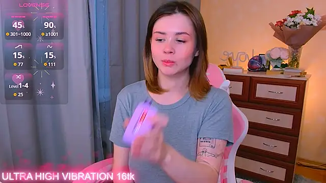 Snapshot of cutie_mili chatting on October 15, 8:36 am cutie mili online show from October 15, 8:36 am