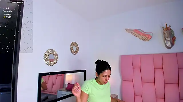 VeronikaOlsen online show from March 13, 12:35 pm