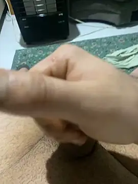 Snapshot of azginnn35 chatting on December 19, 12:50 am azginnn35 online show from December 19, 12:50 am