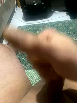 Snapshot of azginnn35 chatting on January 6, 11:07 pm azginnn35 online show from January 6, 11:07 pm