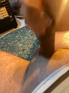 Snapshot of azginnn35 chatting on February 13, 11:12 pm azginnn35 online show from February 13, 11:12 pm