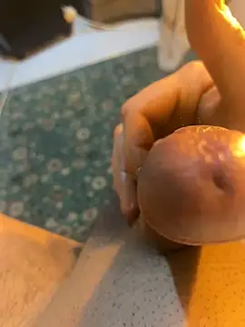 Snapshot of azginnn35 chatting on February 22, 11:25 pm azginnn35 online show from February 22, 11:25 pm