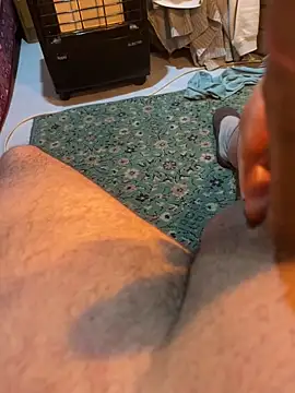 Snapshot of azginnn35 chatting on March 18, 1:31 am azginnn35 online show from March 18, 1:31 am