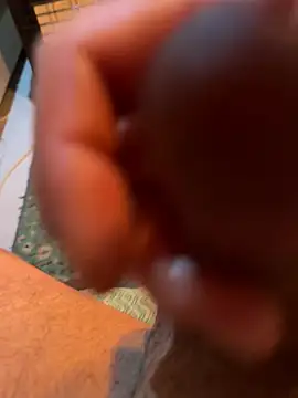 Snapshot of azginnn35 chatting on April 5, 12:30 am azginnn35 online show from April 5, 12:30 am