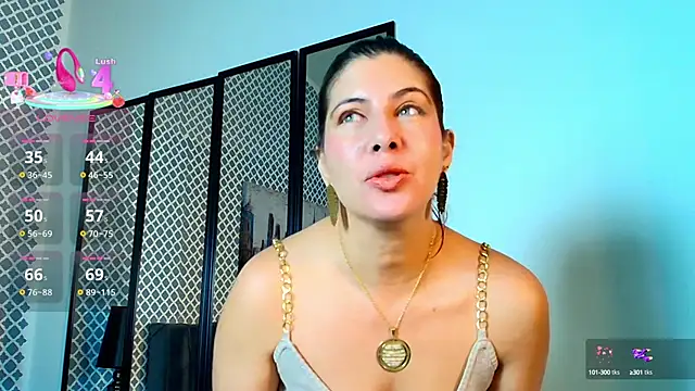 Snapshot of scarlett_moore chatting on September 26, 1:26 pm scarlett moore online show from September 26, 1:26 pm