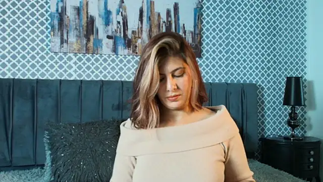 Snapshot of scarlett_moore chatting on October 15, 3:01 pm scarlett moore online show from October 15, 3:01 pm