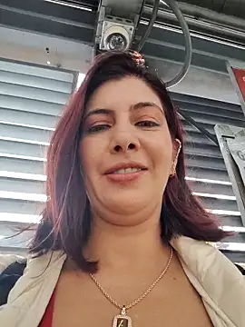 Snapshot of scarlett_moore chatting on October 27, 2:10 pm scarlett moore online show from October 27, 2:10 pm