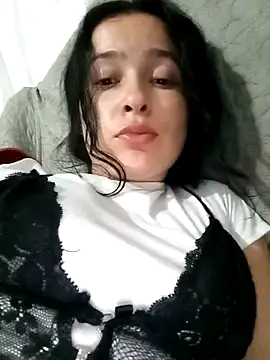 Snapshot of EmilySwaan chatting on December 27, 12:18 am EmilySwaan online show from December 27, 12:18 am
