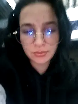 Snapshot of EmilySwaan chatting on December 29, 4:48 am EmilySwaan online show from December 29, 4:48 am