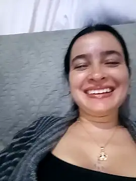 Snapshot of EmilySwaan chatting on January 8, 2:25 am EmilySwaan online show from January 8, 2:25 am