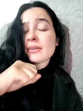 Snapshot of EmilySwaan chatting on January 10, 2:04 am EmilySwaan online show from January 10, 2:04 am