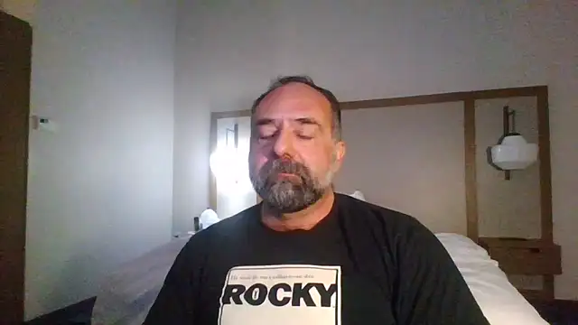 Snapshot of chainjulious chatting on December 18, 12:55 pm chainjulious online show from December 18, 12:55 pm