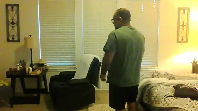 chainjulious online show from June 9, 12:39 pm