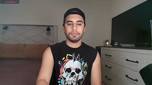 Snapshot of thonylewys chatting on October 17, 2:48 am thonylewys online show from October 17, 2:48 am