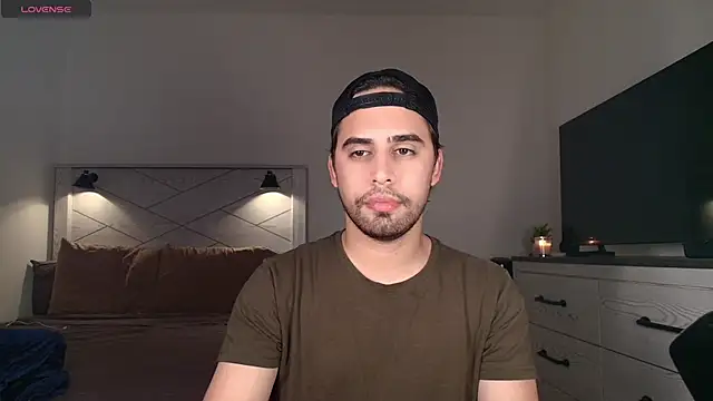 Snapshot of thonylewys chatting on October 18, 1:08 am thonylewys online show from October 18, 1:08 am