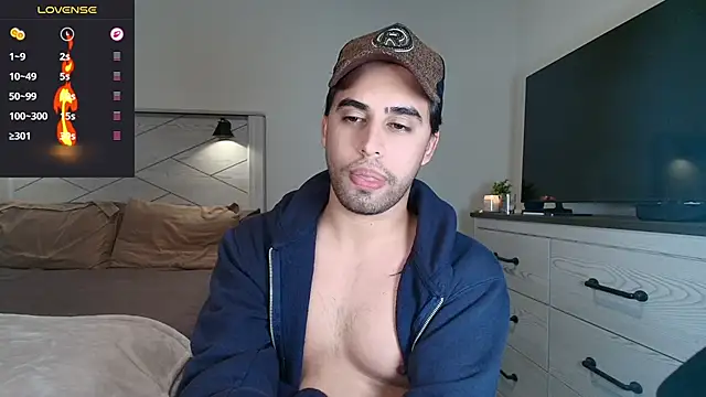 Snapshot of thonylewys chatting on October 24, 10:39 pm thonylewys online show from October 24, 10:39 pm