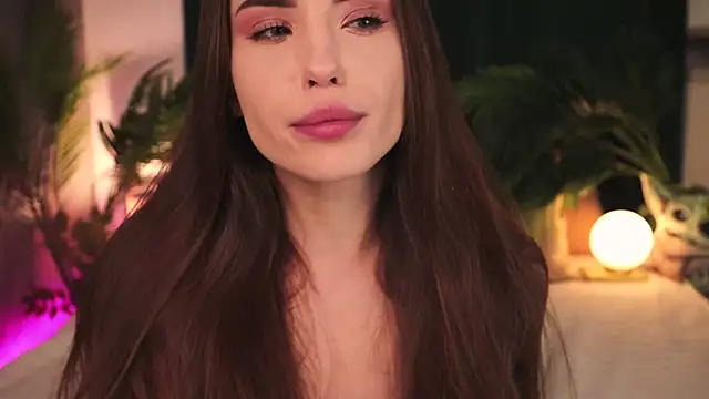 BabyYoda- online show from March 12, 5:13 am