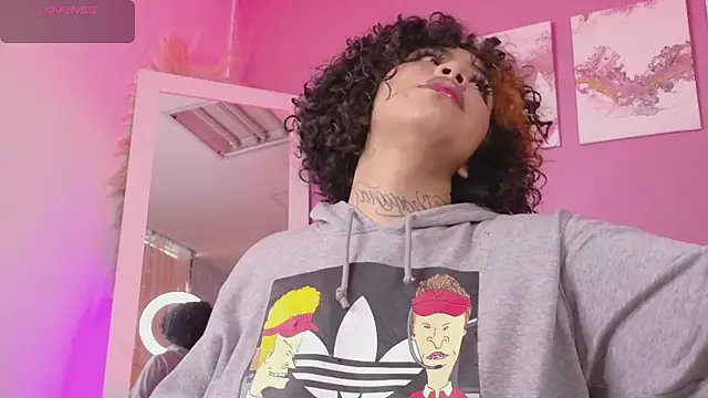 Snapshot of foxxy-lov3 chatting on October 20, 11:43 am foxxy-lov3 online show from October 20, 11:43 am