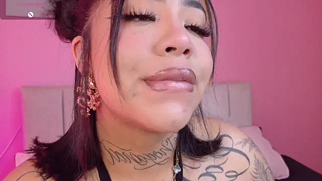 Snapshot of foxxy-lov3 chatting on October 30, 12:39 pm foxxy-lov3 online show from October 30, 12:39 pm