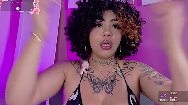 foxxy-lov3 online show from April 28, 1:27 pm