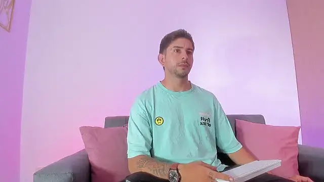 Snapshot of Ethan_mullers chatting on February 9, 7:30 pm Ethan mullers online show from February 9, 7:30 pm