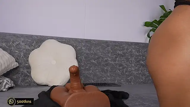 Snapshot of katie_cruz chatting on November 21, 10:25 am katie cruz online show from November 21, 10:25 am