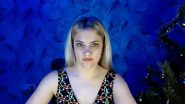 Snapshot of nika_gold1 chatting on January 13, 7:21 pm nika gold1 online show from January 13, 7:21 pm