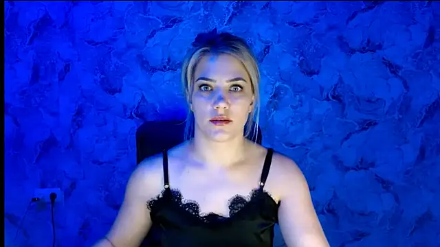 nika gold1 online show from October 14, 1:45 pm