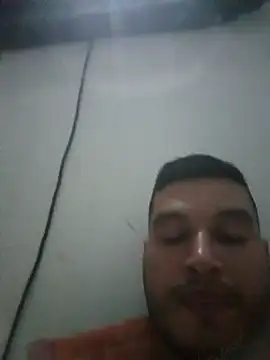 Snapshot of come_burra chatting on March 31, 2:46 am come burra online show from March 31, 2:46 am