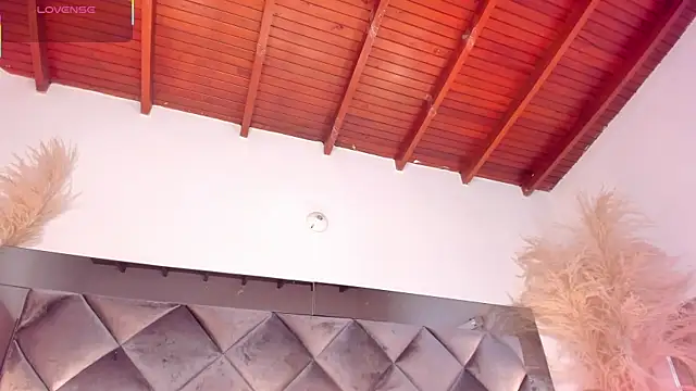 Snapshot of sofhiaa_adaams chatting on October 13, 10:10 pm sofhiaa adaams online show from October 13, 10:10 pm