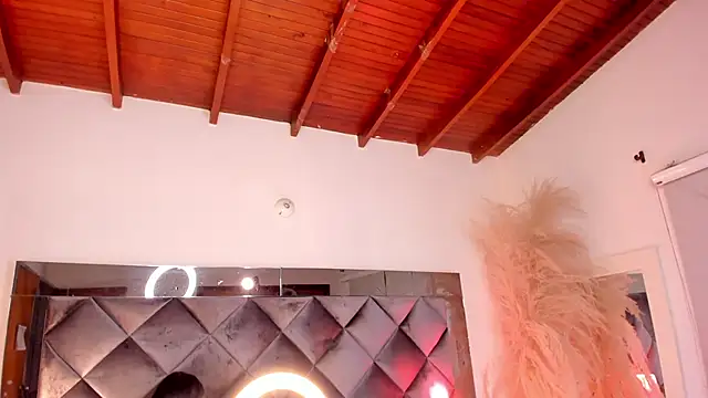 sofhiaa adaams online show from October 15, 10:10 pm