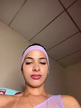 violetta-brown1 online show from March 5, 3:02 am