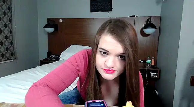 Snapshot of kittykat_1999@xh chatting on December 6, 7:10 am kittykat 1999xh online show from December 6, 7:10 am