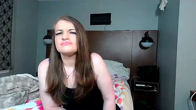 Snapshot of kittykat_1999@xh chatting on December 21, 10:06 am kittykat 1999xh online show from December 21, 10:06 am