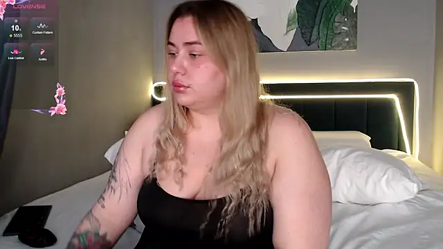 LadySambuca online show from January 19, 6:17 am