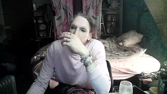 Snapshot of Ombeline1 chatting on January 24, 6:57 am Ombeline1 online show from January 24, 6:57 am