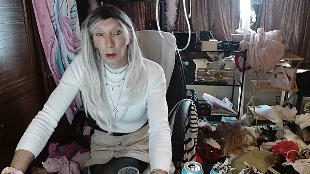 Ombeline1 online show from October 19, 12:06 pm