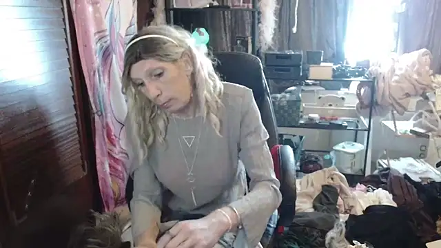 Ombeline1 online show from November 2, 11:34 am