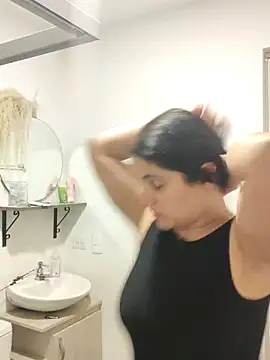 Lia Hurley online show from February 28, 1:03 pm