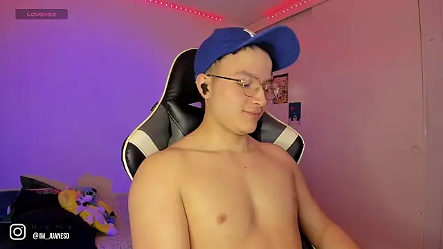 Snapshot of AustinSummerr chatting on January 8, 4:22 pm AustinSummerr online show from January 8, 4:22 pm